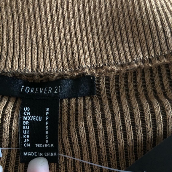 Forever 21 Ribbed Sweater Camel & Black. - Picture 7 of 11